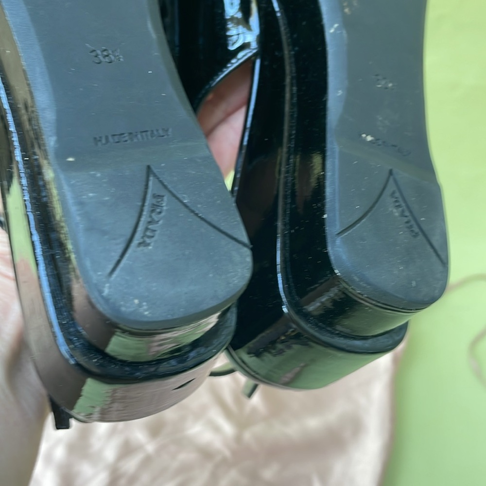 Vintage black Prada patent leather wedges with dust bag - Picture 15 of 16